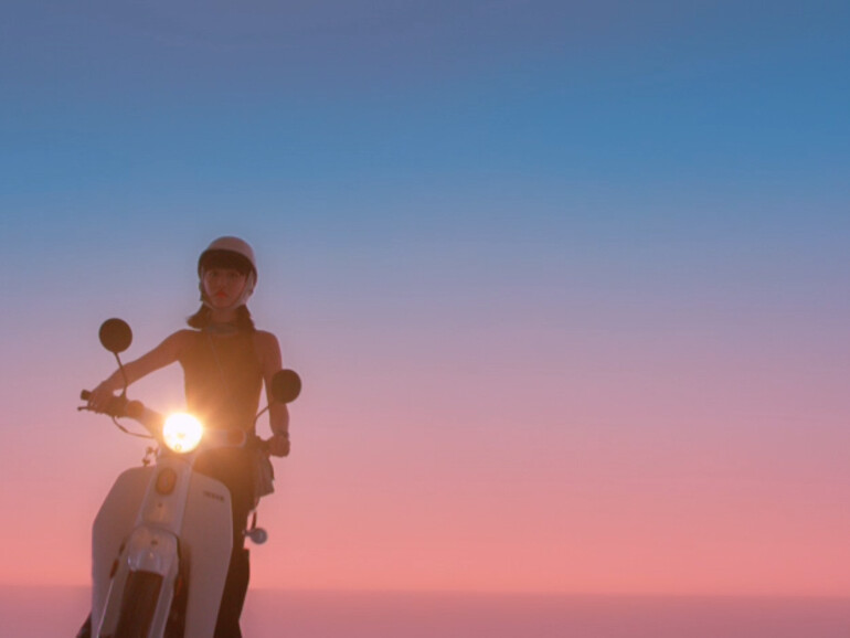 Apple hat sechs neue Werbe-Clips zur Apple Watch veröffentlicht. Am Montag wurde zudem die Apple Watch Hermès-Kollektion gelauncht.