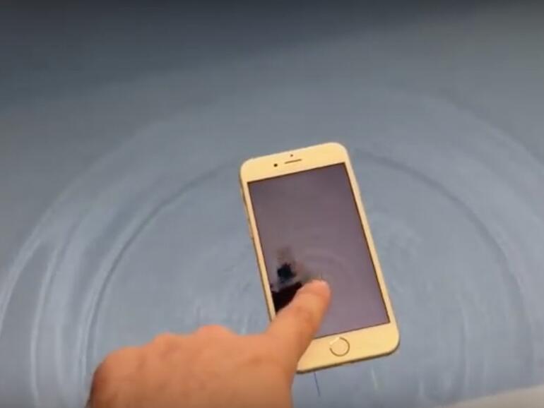 Touchscreen als Verkaufstisch im Apple Store