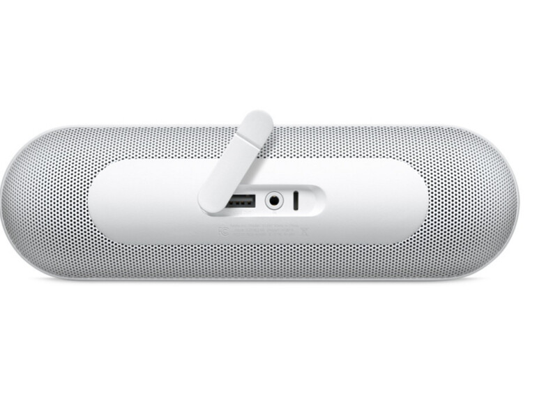 Die Beats Pill+ kann auch als Akkupack dienen