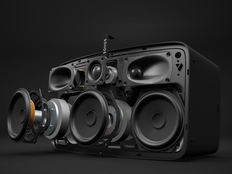 Im Inneren der neuen Play:5 stecken drei Hochtöner und drei Mitteltöner.