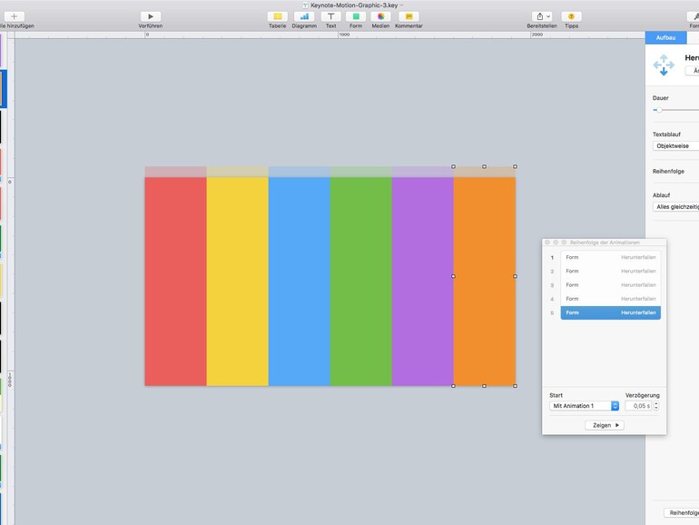 Beim Übergang zur nächsten Folie erscheinen die bunten Balken der Reihe nach von Oben nach unten. Erreicht wird das einfach durch den Animations-Effekt „Herunterfallen“ mit dem die Balken nach und nach von oben ins Bild fallen.