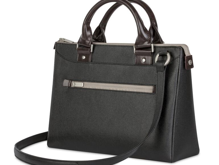 Die Handtasche Urbana mini kombiniert Funktionalität mit einem eleganten Design - und bietet genügend Platz für das iPad und iPhone.