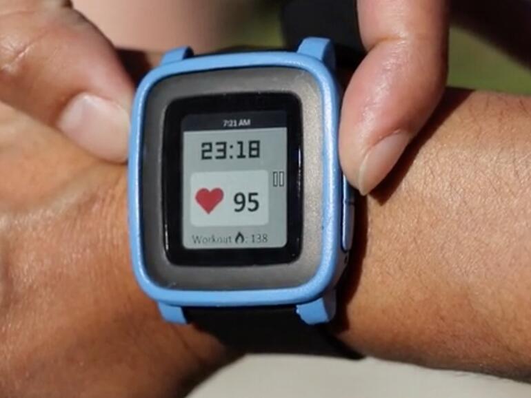 Pebble Time mit VÜ Pulssensor