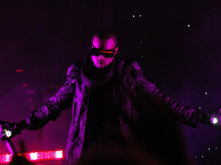 Kanye West bei einem Auftritt im November 2007