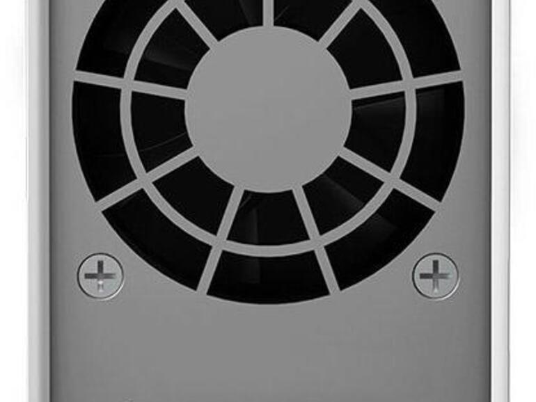 Wer eine NAS kauft, sollte sich darüber im klaren sein, dass Festplatte und Lüfter eine unangenehme Geräuschkulisse verursachen können. Im Zweifel sollte daher im Vorfeld über den Standort nachgedacht werden.