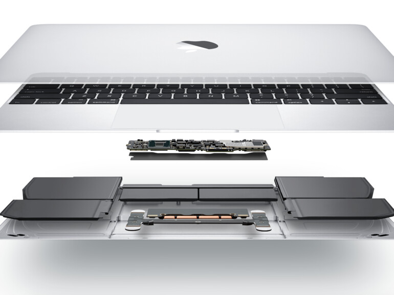 Unter dem Keyboard schlummert eine große Batterie