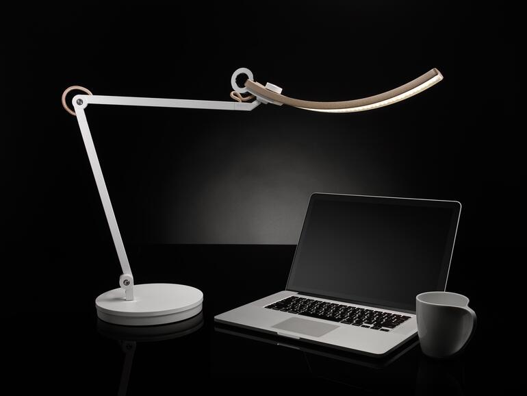 Nahezu Ton in Ton zum Alu aktueller Macs geht die Farbvariante in „Galaxy Silber“, doch auch die anderen Farben machen was her