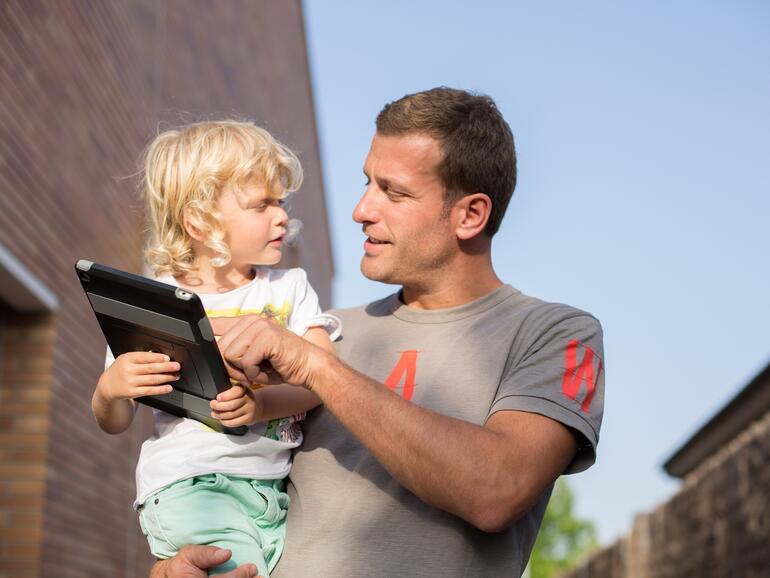 Pelis iPad Pro-Schutzhülle hat eine Kindersicherung.