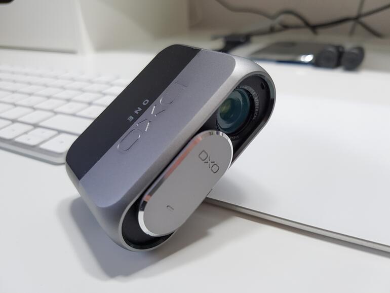 Die DxO One ist kompakt und deutlich kleiner als herkömmliche Kompaktkameras.