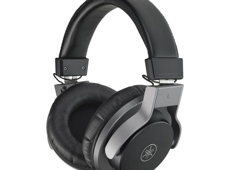 Wenn Sie Yamahas Studiosound-Kopfhörer HPH-MT7 in Ihren eigenen vier Wänden testen und – pssst! – behalten möchten, dann bewerben Sie sich am besten noch heute als Tester bei uns: In Zusammenarbeit mit Yamaha stellt Mac Life vier (zweimal schwarz und zweimal weiß) MT7-Kopfhörer für das eigene Hörerlebnis bereit! Als fachkundiger MT7-Tester im Auftrag von Mac Life müssen Sie einen einfachen Fragebogen bearbeiten – und selbstverständlich werden wir in einer der kommenden Ausgaben über Ihre persönlichen Eindrücke berichten. Alle weiteren Informationen zu den Teilnahmebedingungen finden Sie online. Ihre Bewerbung erledigen Sie schnell und einfach unter: 
www.maclife.de/yamaha-lesertest