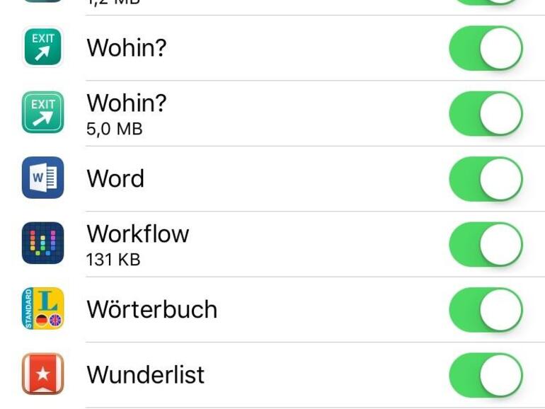 Weiter unten kann man zu jeder App und insbesondere den Systemdiensten sehen, wie viele Daten sie über das Netz übertragen.