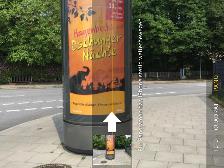 Panoramafotos funktionieren auch hochkant. Halten Sie das iPhone einfach quer, und schwenken Sie dann nach oben oder unten, um ein hohes Objekt aufzunehmen.