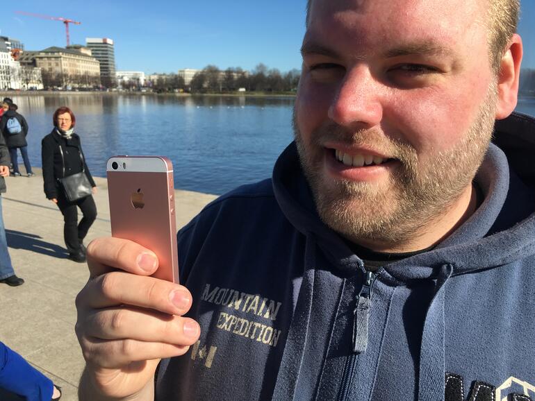 Das iPhone SE ist offenbar ein voller Erfolg