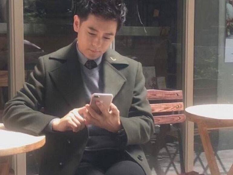 ... Jimmy Lin zeigt sich jedoch immer mit den echten Geräten