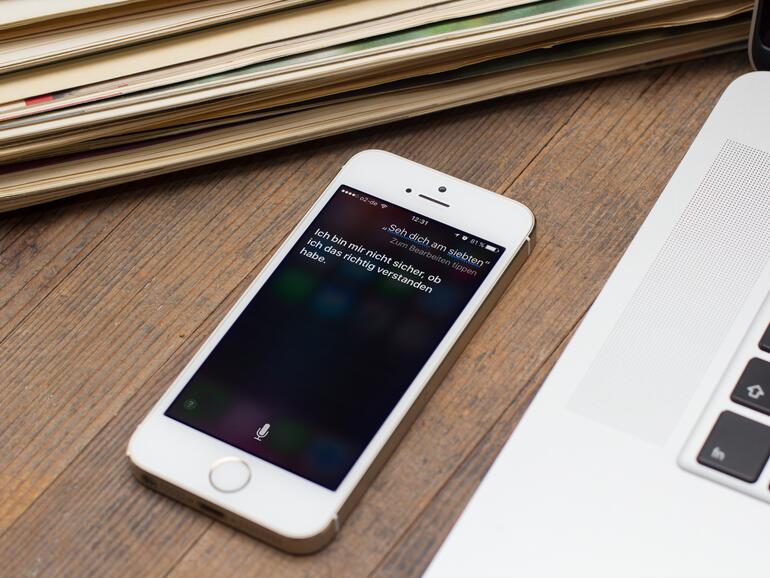 Die deutsche Siri tappt im Dunkeln