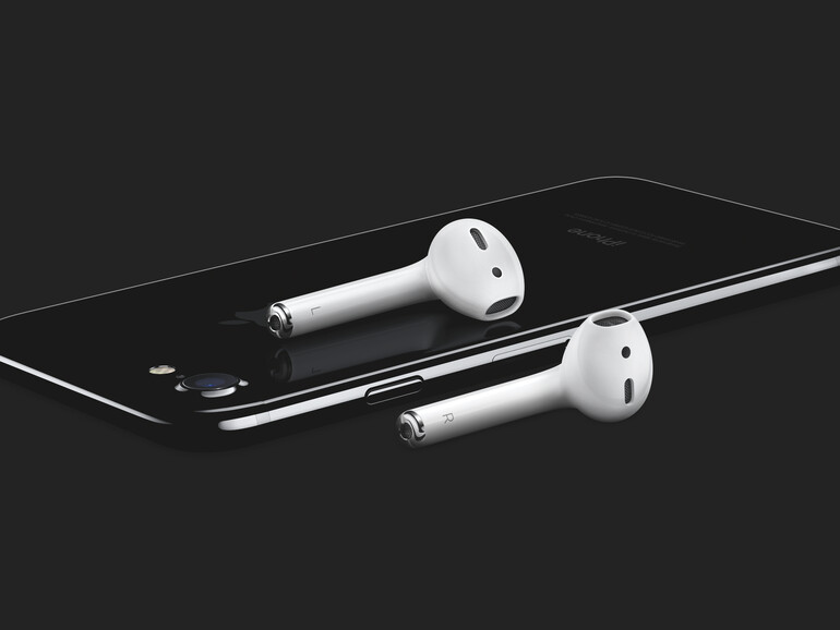 iPhone 7 mit AirPods-Kopfhörern