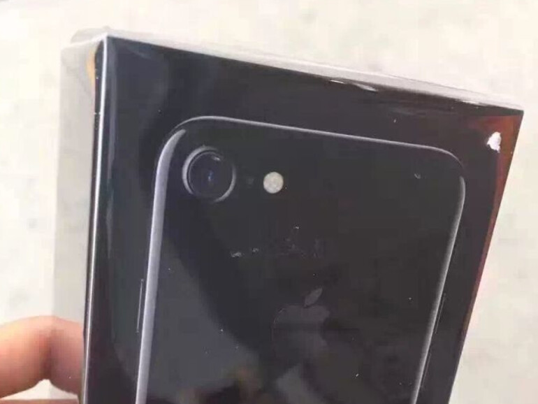 Vermeintliche Verpackung des iPhone 7 in Diamantschwarz