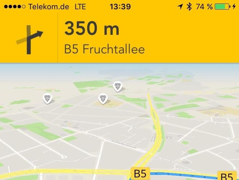 Scout hilft auch bei der Umgebungssuche. Beim Navigieren gibt sich die App keine Blöße und zeigt viele Details.