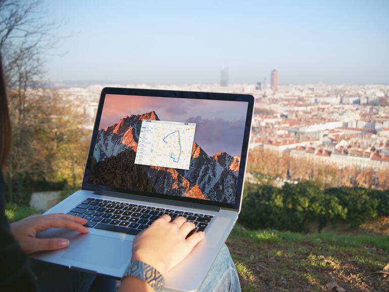 Siri startet Karten-Navigation am Mac