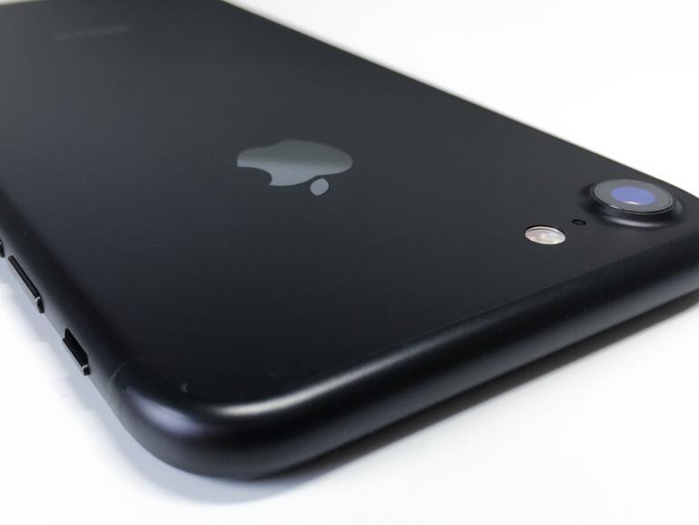 iPhone 7 in Schwarz