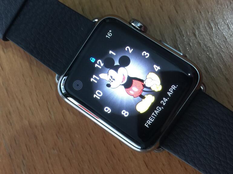 Mickey Maus freut sich schon auf die kommenden Funktionen der Apple Watch