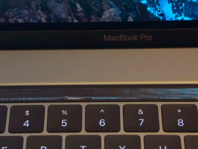 MacBook Pro Doom läuft auf der Touch Bar Mac Life