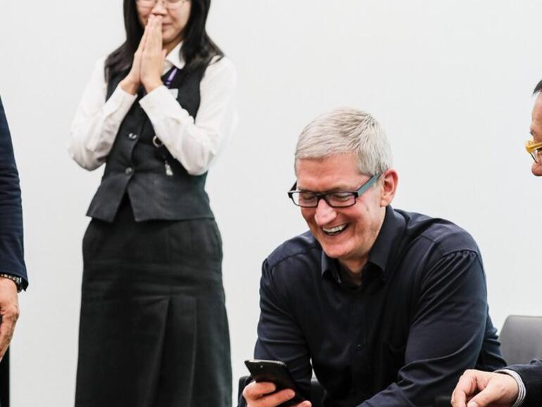 Tim Cook bei Nintendo zu Besuch