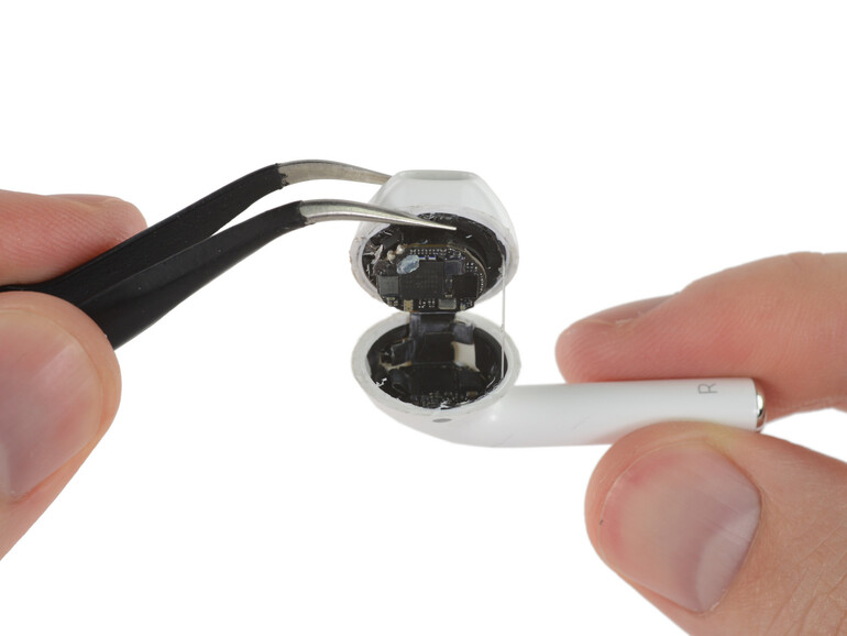 AirPods im Teardown
