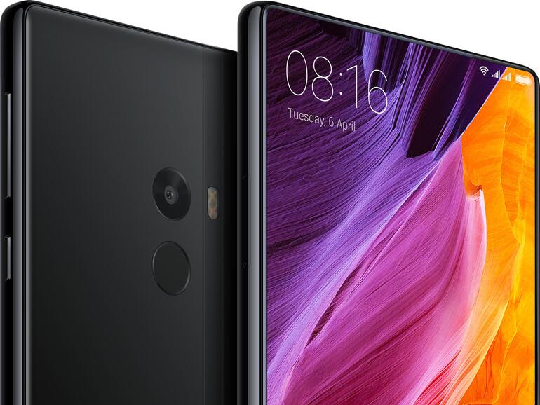 Atemberaubend: Über 90 Prozent der Frontseite nutzt das Mi Mix für die Bildschirmdarstellung. Die Verarbeitung ist wie aus einem Guss.