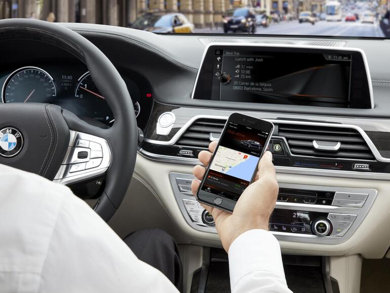 Auch im Auto lässt sich Amazons Echo-Funktionalität nutzen.