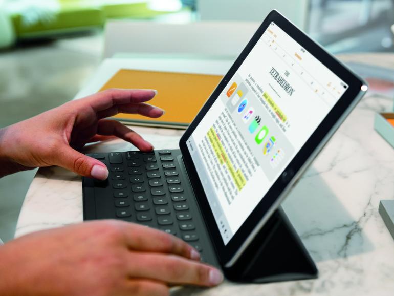 Ipad Pro Apple Meldet Patent Fur Smart Keyboard Mit Emoji Taste An Mac Life To change the skin tone of certain emoji, tap and hold an emoji.