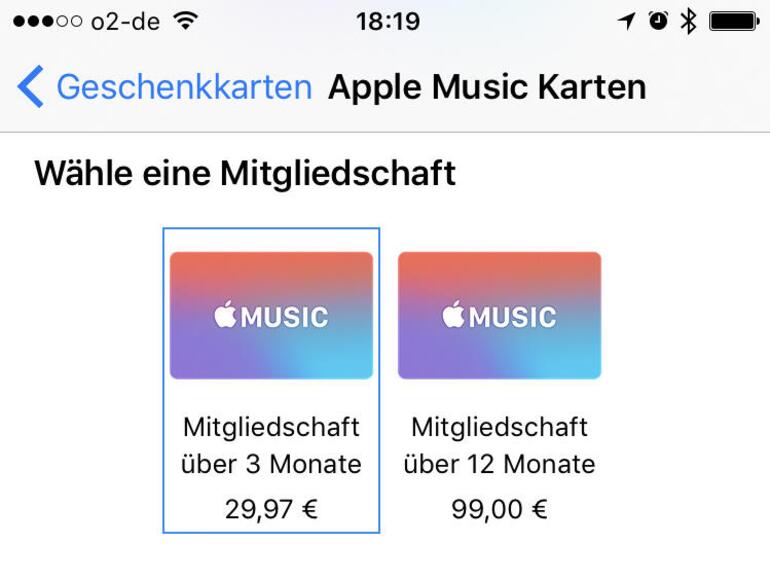 Blättern Sie bei den Geschenkkarten im Apple Store weiter nach unten, können Sie auch drei oder zwölf Monate Apple Music verschenken. Die üblichen drei Probemonate erhalten Neukunden zusätzlich.