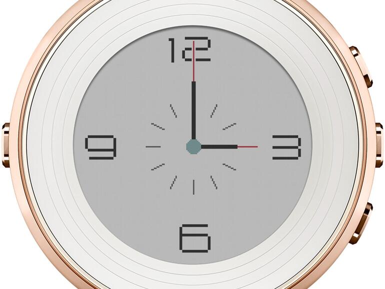 2015: Die Pebble Time Round kompensiert ihre kurze Akkulaufzeit mit einer Schnellladefunktion.