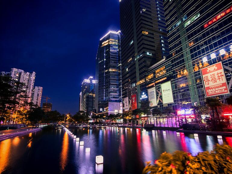 Shenzen bei Nacht