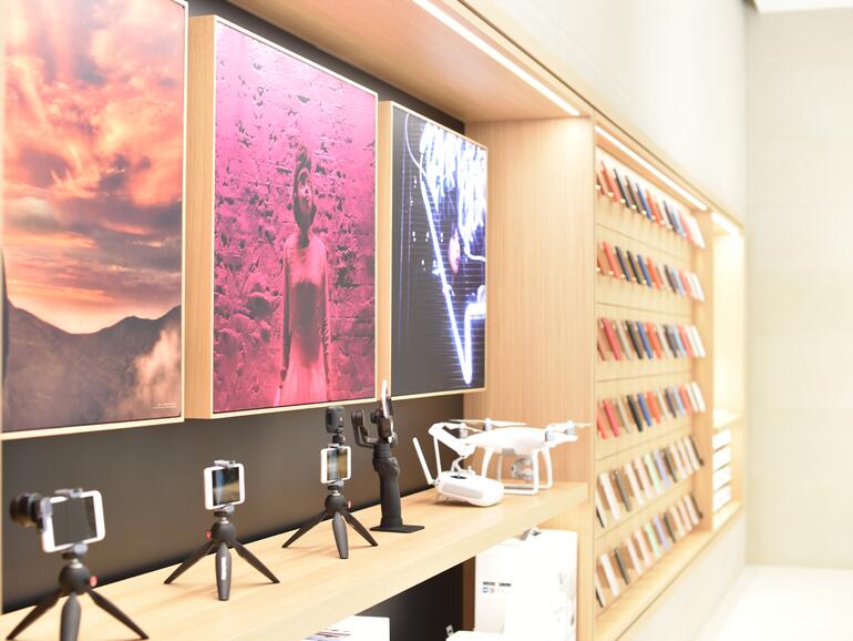 Und auch Zubehör, mit dem man kreativ sein kann, samt den Ergebnissen sind Teil des „Avenue“-Konzepts. Kreative Experten erklären an dieser Stelle Kunden, wie Sie mit dem Zubehör vergleichbare Ergebnisse erzielen können.