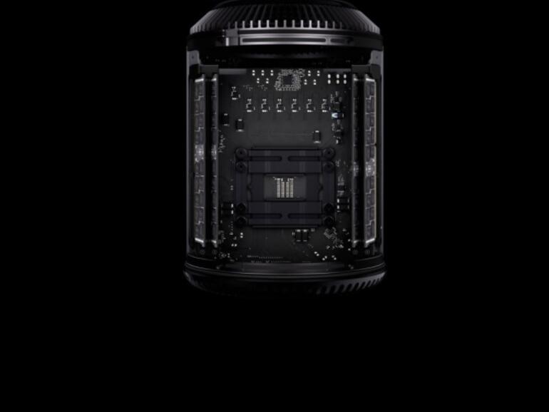 Mac Pro mit geöffnetem Gehäuse