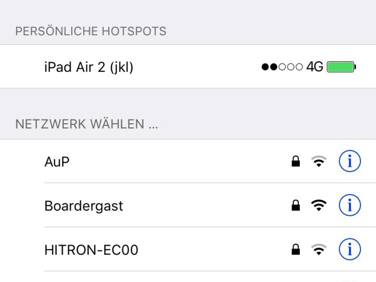 Nach dem Einschalten der WLAN-Funktion zeigt das iPhone umgehend Netzwerke aus der Umgebung an.
