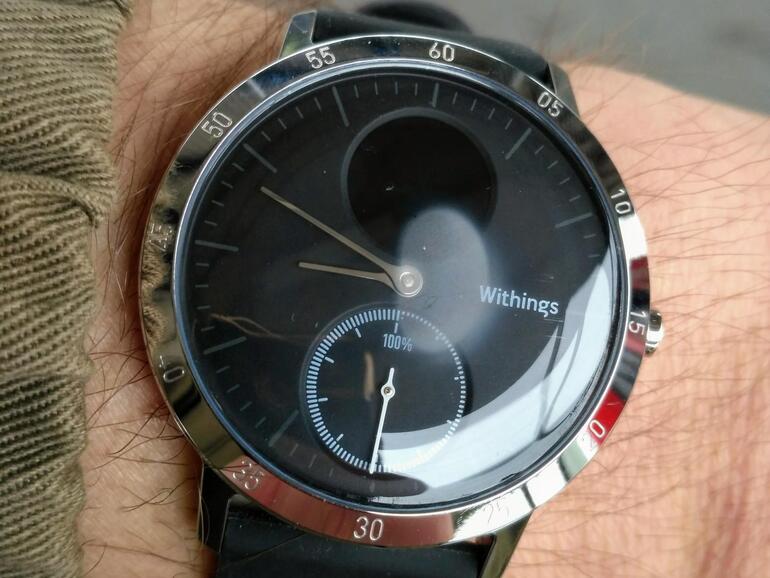 In unserem Test beschlug die Steel HR consultant innen. Withings sagt in diesem Fall Ersatz zu.