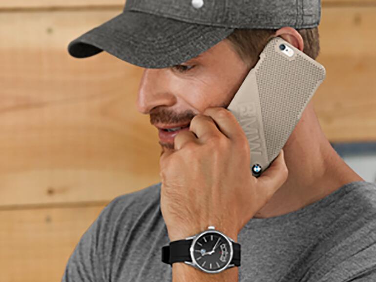 BMW hat neben T-Shirts und Kappen auch Zubehör für das iPhone im Angebot