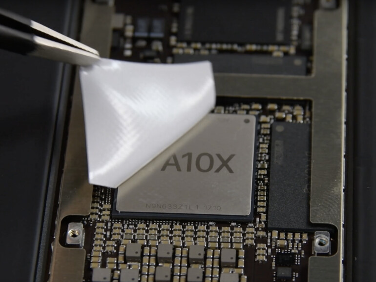 Der A10X im neuen iPad Pro 10.5 beim Teardown von ifixit.com