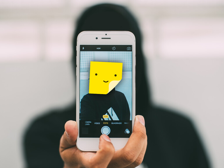 Bitte lächeln. Selfie in Sticker umwandeln dank Sticky AI.