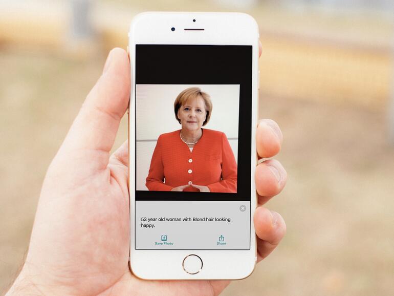 Bei einem Test lag die App beim geschätzten Alter von Angela Merkel 9 Jahre daneben. 