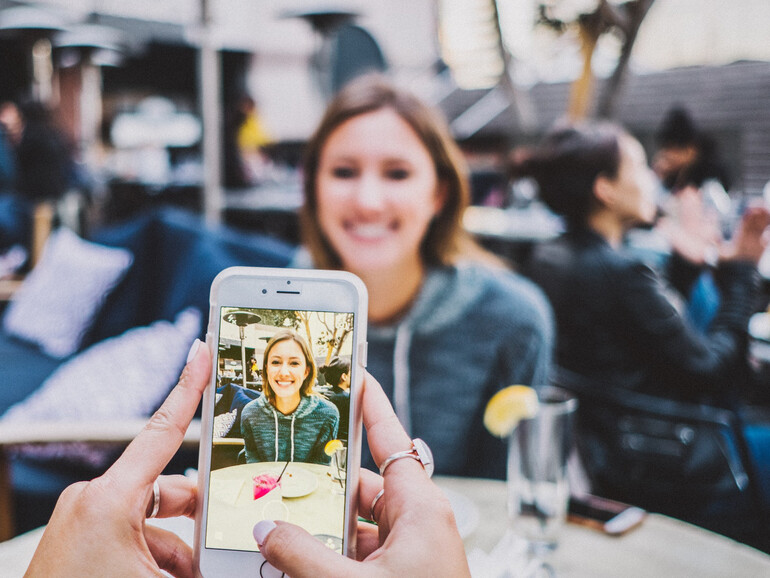 Ein Display kann ohne ersichtlichen Grund einen Farbstich haben