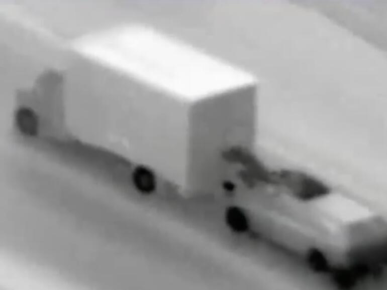 Diebe steigen vom Auto zum LKW um