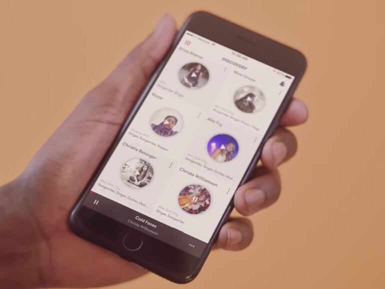 Jeder Künstler kann über eine Verknüpfung mit SoundCloud Sample-Clips einbinden.