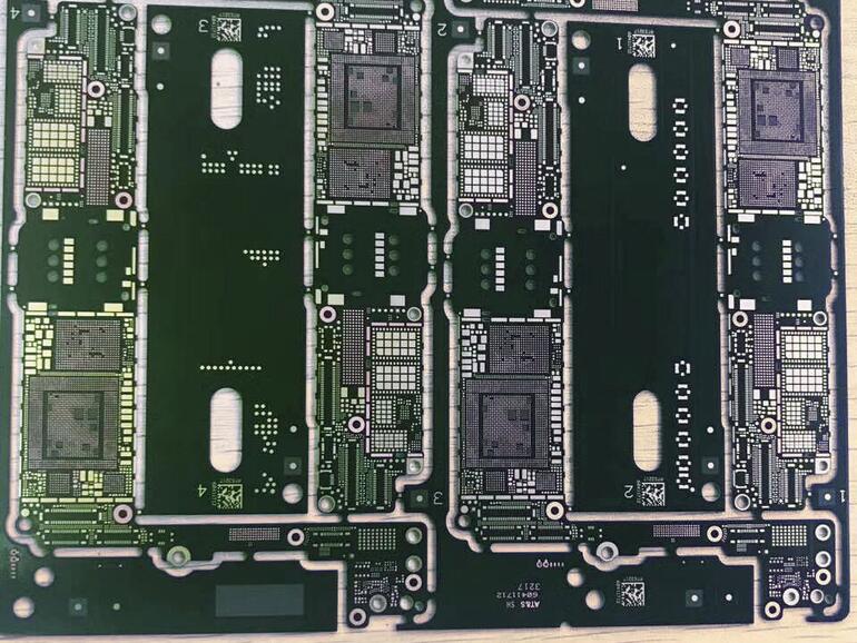 iPhone-7s-Logic-Board