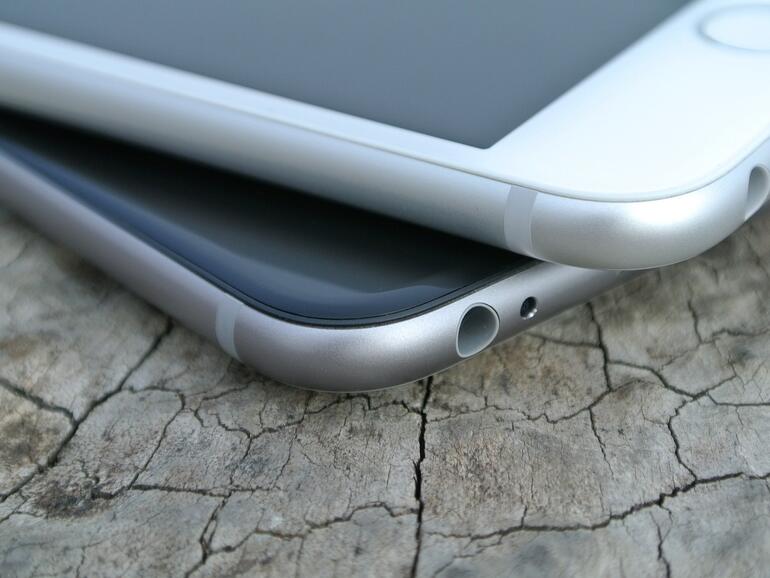 Erfolgreiche iPhone-Verkäufe haben Tim Cook Aktienpakete beschert