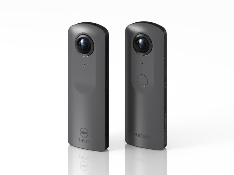 Die neue 360-Grad-Kamera THETA V von Ricoh.