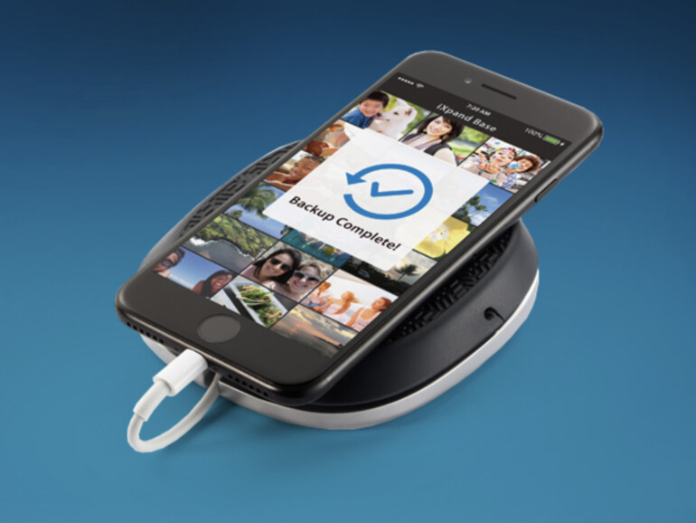 Laden und gleichzeitig ein Backup erstellen mit dem iXpand Base.