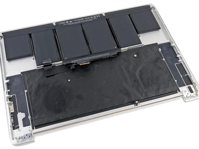 Akku eines 15 Zoll MacBook Pro von 2012
